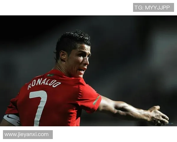 高清足球球星简笔画壁纸合集展现精彩瞬间与运动魅力